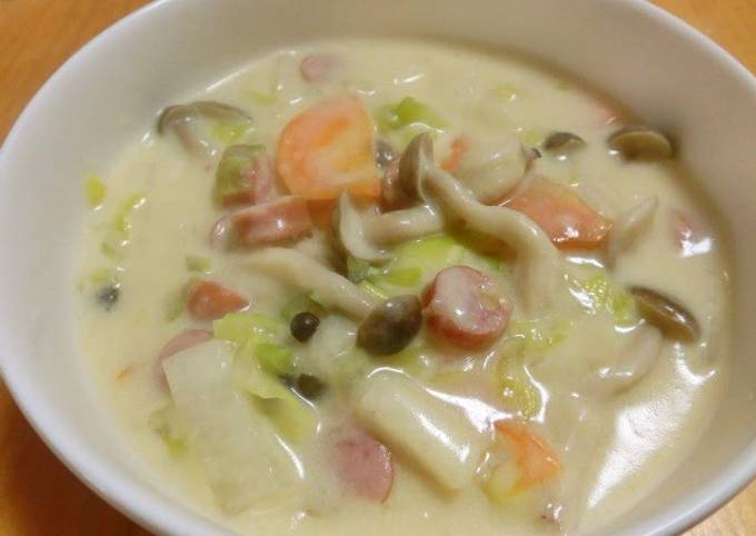 A picture of Vegetable Packed Soy Milk Stew.