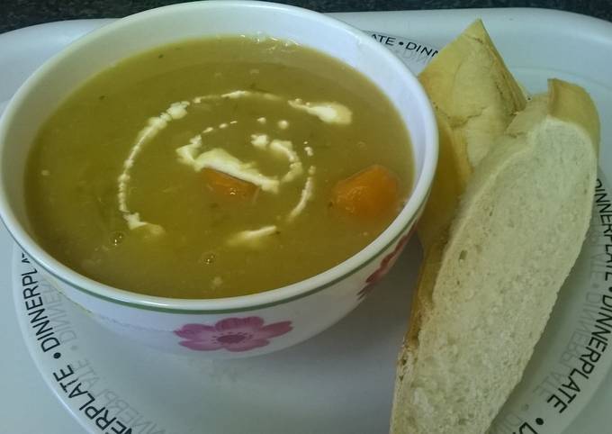 A picture of Chicken & vegetable soup..