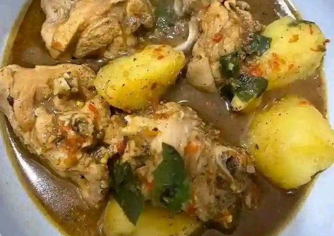 A picture of Mouth watering ✨ turkey pepper soup 😋 with yam.