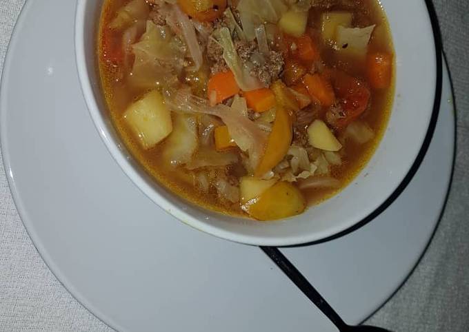 A picture of Mince meat and vegetable soup.