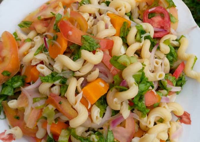 A picture of Pasta vegetables salad.