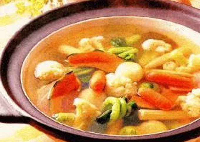 A picture of Shin's Vegetable Salad Hot Pot.