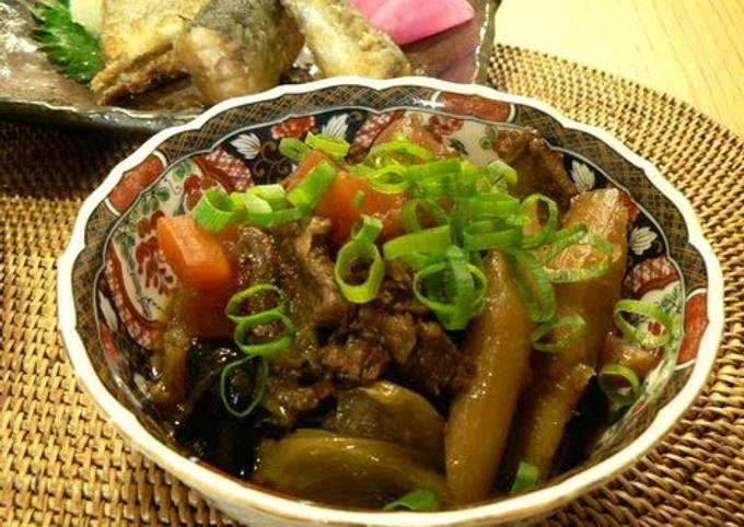 A picture of Made in a Pressure Cooker: Sweet and Salty Beef Tendon and Root Vegetable Stew with Soy Sauce Flavor.