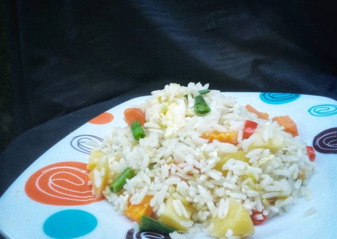 A picture of Vegetable white rice.