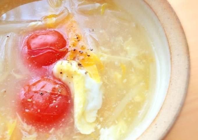 A picture of A Nice Tomato and Vegetable Egg Soup.