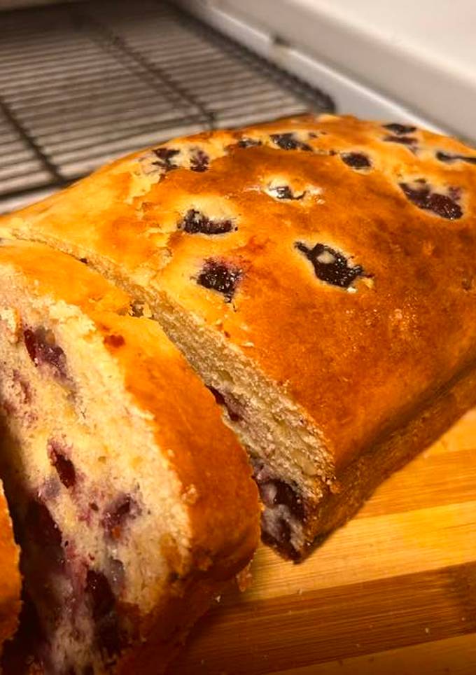 A picture of Blueberry muffin bread.