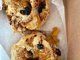 รูปของ Bun สับปะรดเชื่อมลูกเกดและมะพร้าวฝอย (Pineapple Raisin Coconut flake Bun)🌴🥥🍇🍍🥯