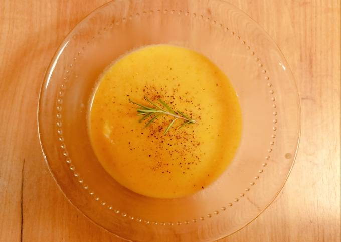 A picture of Carrot soup 🍲 🥕.