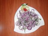 A picture of Fresh rosemary & onion salad 🥗🧅.