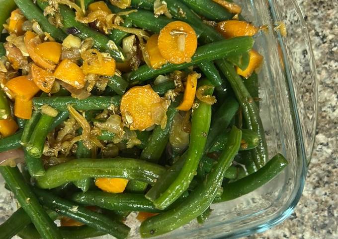 A picture of Stir Fried French Beans with Anchovies.