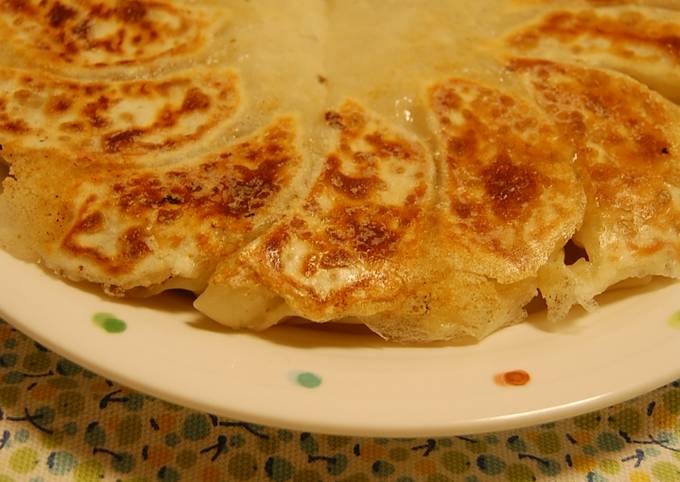 A picture of Healthy Macrobiotic Vegetable Gyoza.