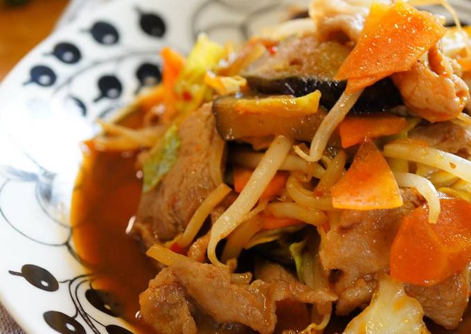 A picture of Sweet and Salty Miso Flavored Stir-Fried Meat and Vegetables.