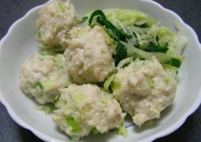 A picture of Chicken Dumplings with Steamed Vegetables.