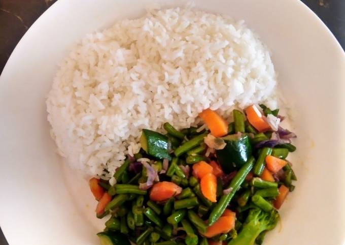 A picture of Stir fry veggies.