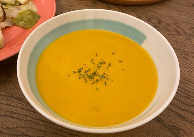 A picture of Carrot, potato and onion soup.