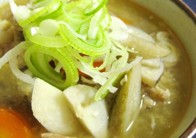 A picture of Pork Soup with Ginger and Lots of Root Vegetables.