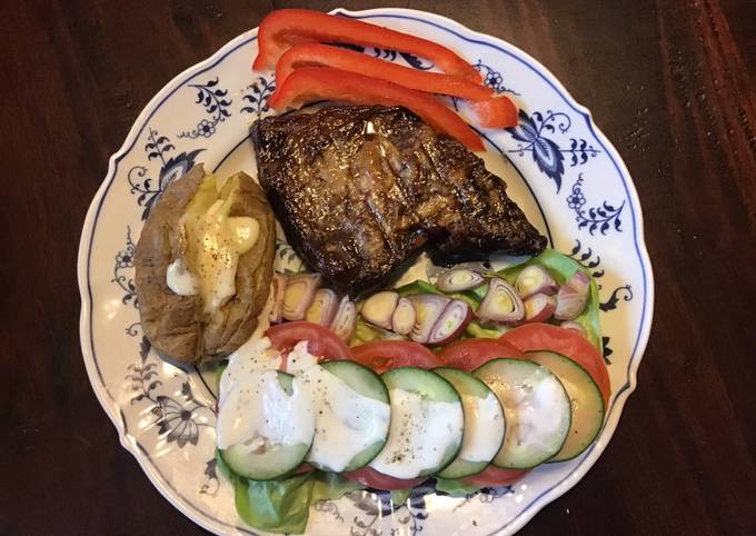 A picture of California Farm Airfryer Smoked Ribeye Steaks.