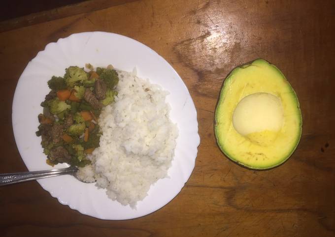 A picture of Broccoli and french beans beef stew.