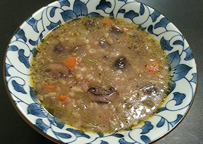 A picture of Hearty Vegetable Barley Soup.