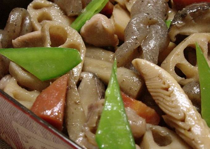 A picture of Braised Chicken and Vegetables (New Year's Food).