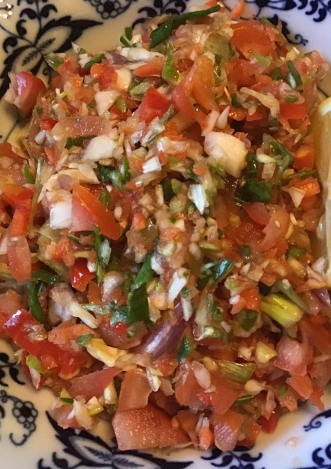 A picture of California Farm Pico de Gallo Chunky Salsa.