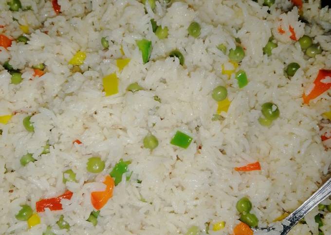 A picture of Fried vegetable Rice.