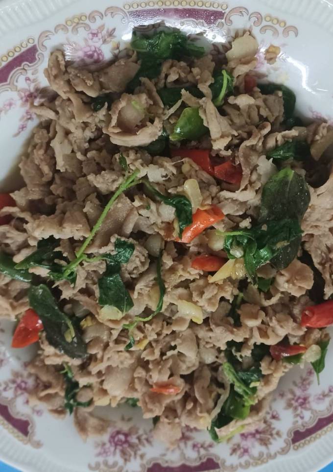 รูปของ ผัดกะเพราสันคอหมูสไลซ์