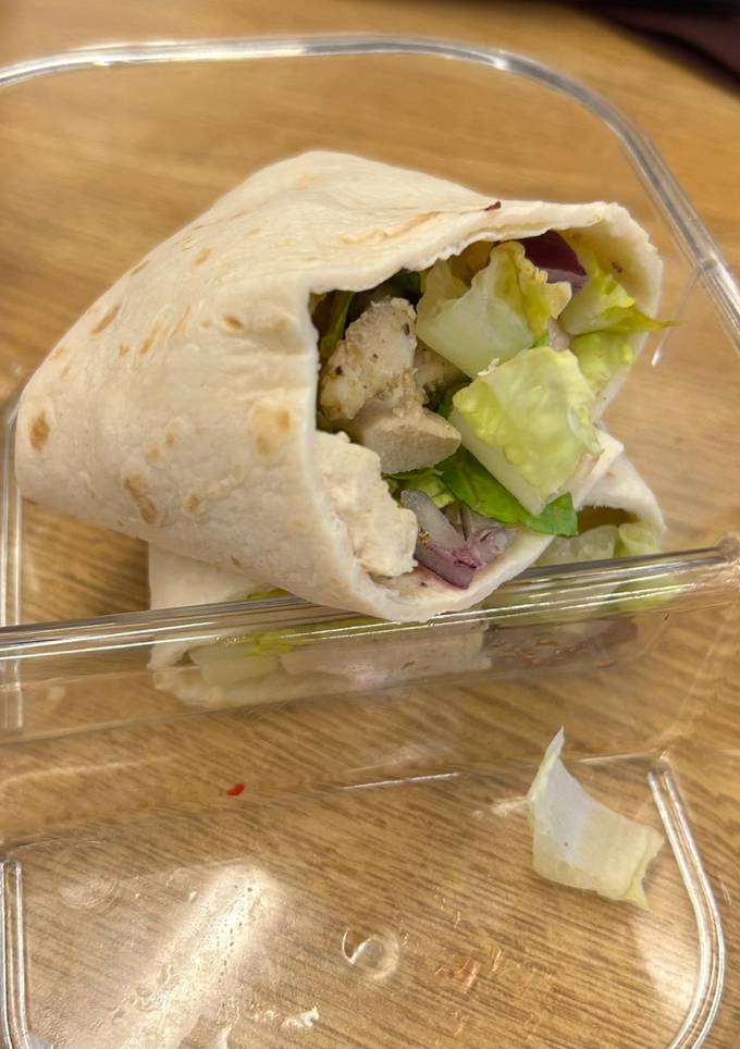 A picture of Chicken Caesar Wraps 😋.