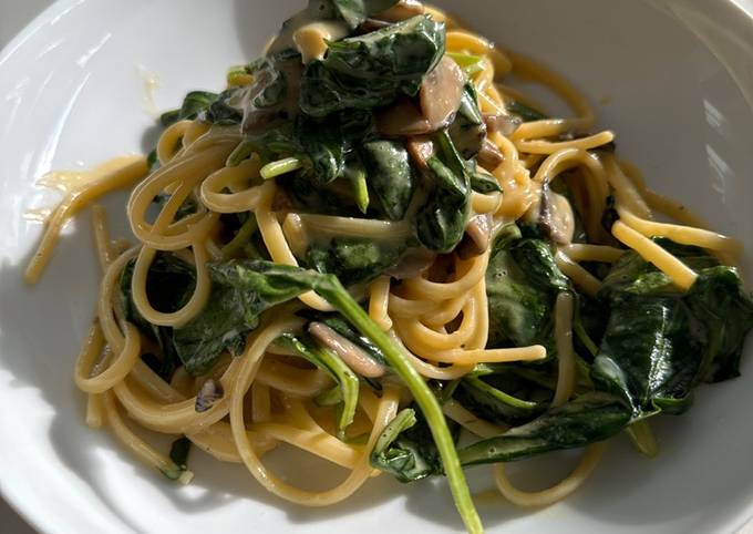 A picture of Miso mushroom spaghetti.