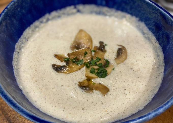 A picture of Mushroom soup.