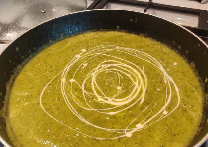 A picture of Courgette Soup.