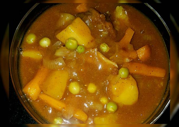 A picture of Vegetable soup.