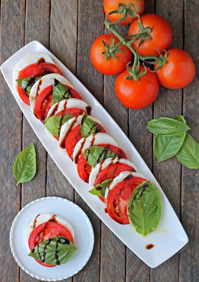 A picture of Caprese Salad.