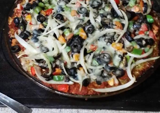 A picture of Entire Vegetables Pizza.