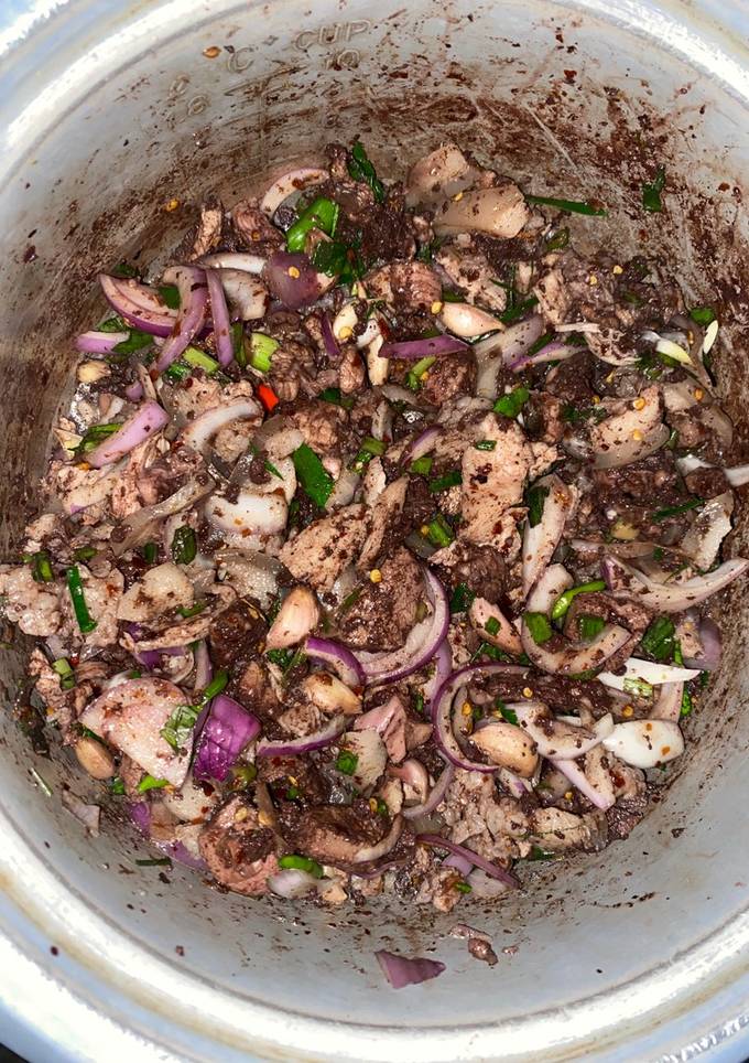 รูปของ ก้อยคั่วหมู,ตับ,หนังหมู