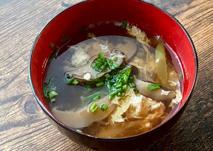 A picture of Shiitake Mushroom Soup.