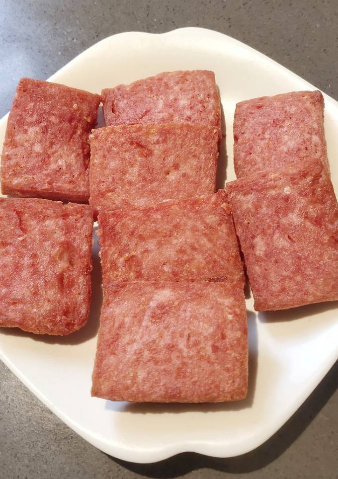 A picture of Luncheon Meat.