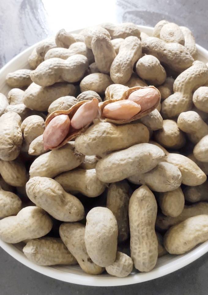 A picture of Boiled Fresh Peanut.