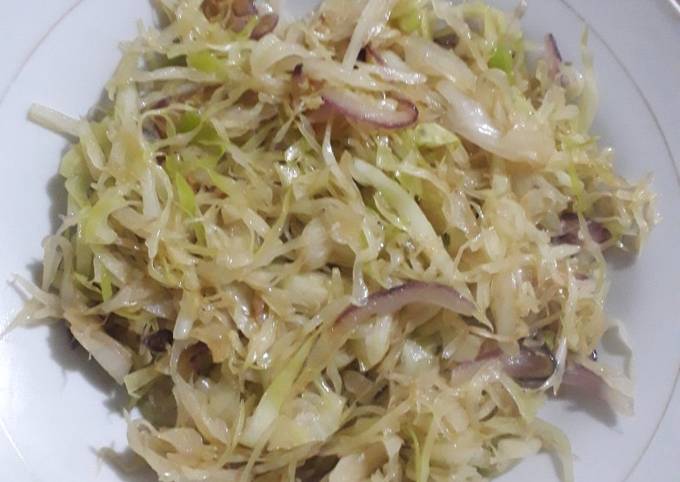 A picture of Onion fried Cabbage.