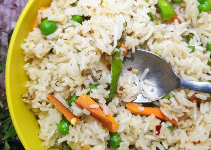 A picture of Super Instant Fried Rice with Stirred Vegetables.