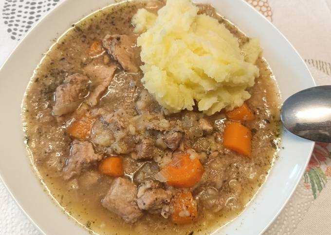 A picture of Beef and onion stew.