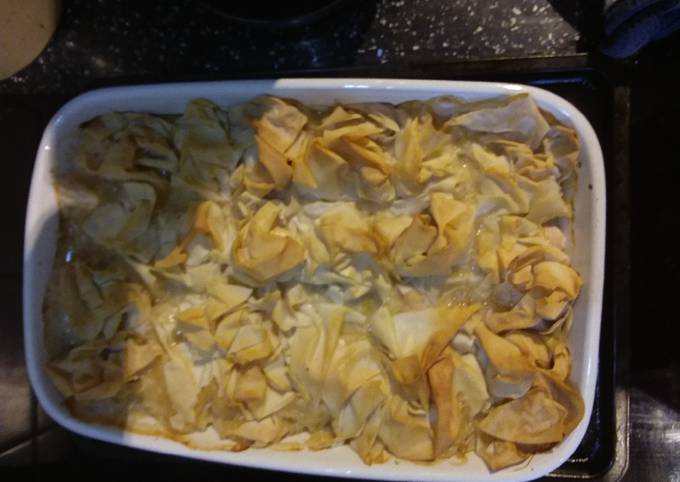 A picture of Chicken, Leek & Bacon Filo Pie.