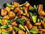 A picture of Stir fry pork broccoli.