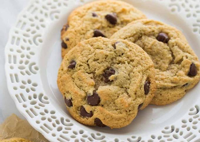 A picture of Almond Flour Chocolate Chip Cookies.