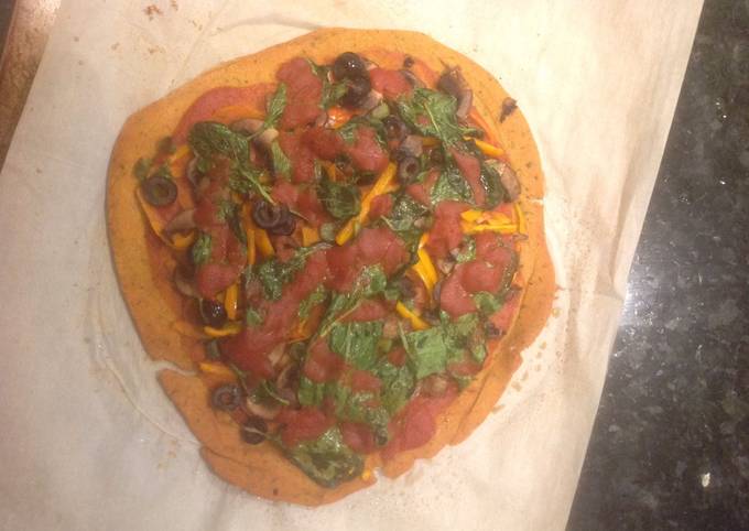 A picture of Lentil vegetables pizza.