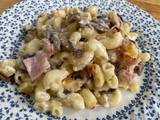 A picture of Mushroom and ham pasta bake.