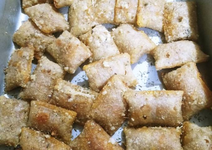 A picture of Garlic Parmesan Pizza Rolls.