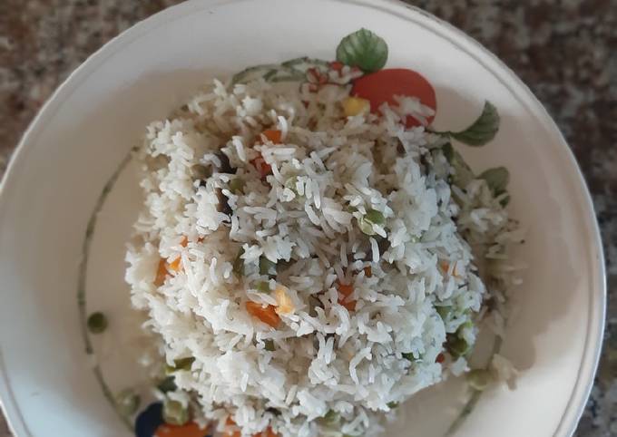 A picture of Fried Vegetable Rice.