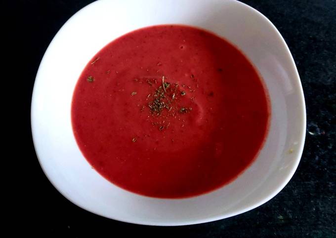 A picture of My Creamy Corriander Carrot & Turnip with Beetroot Soup 🍲.