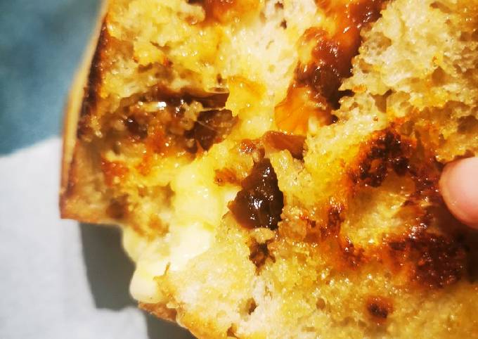 A picture of Caramelised onion grilled cheese.